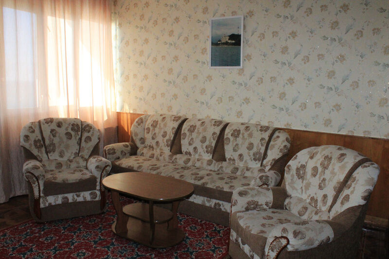 Люкс 4-местный 3-комнатный (вид на море)