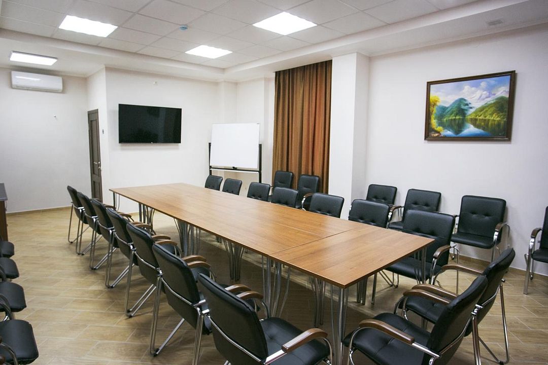 Конференц-зал | Акра, Сухумский район