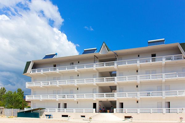 Внешний вид | Белая Панама, Гагрский район