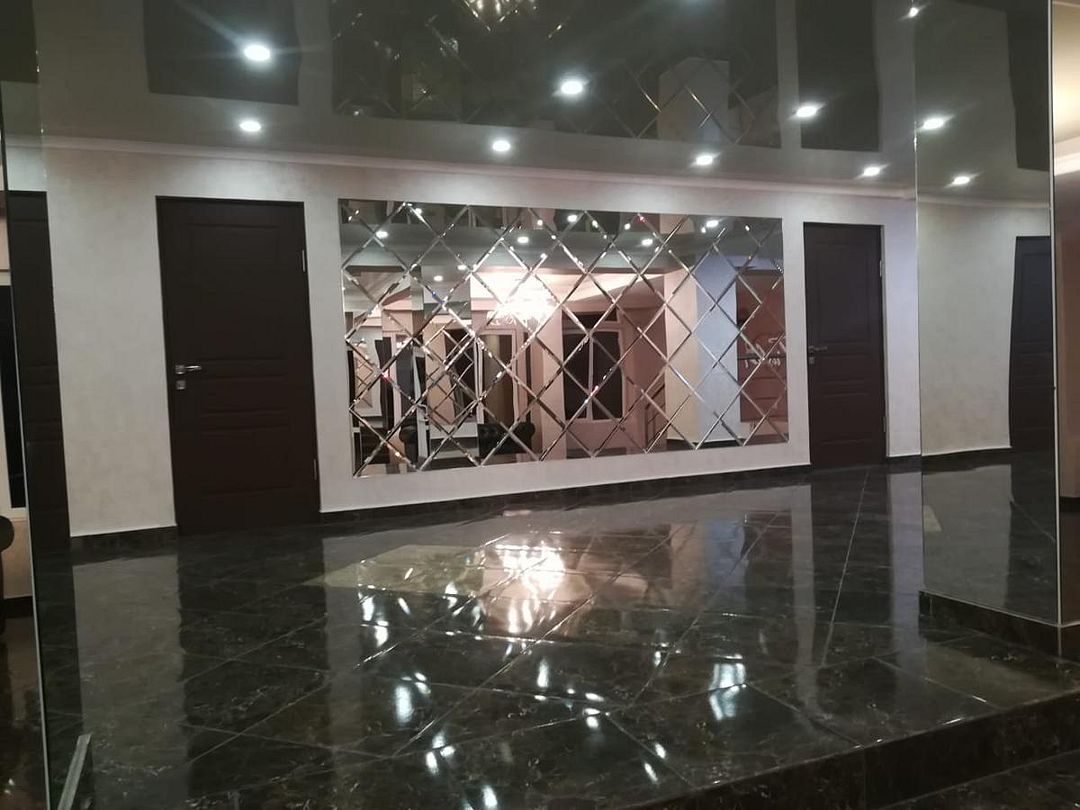 Холл | Тристан, Гагрский район