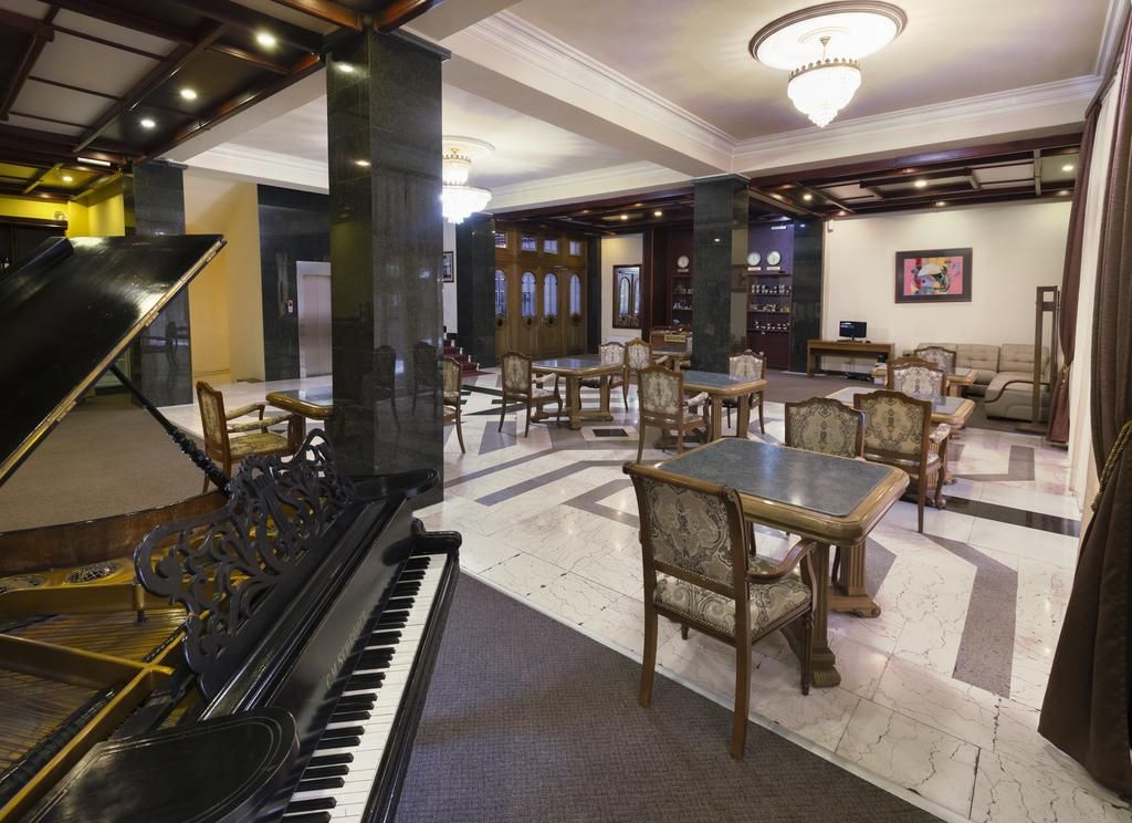 Бар | Ani Central Inn, Ереван