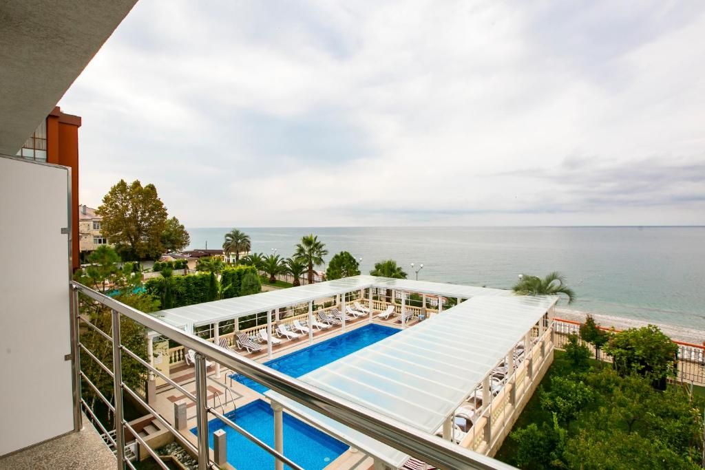 Территория | Alex Resort & Spa Hotel, Гагрский район