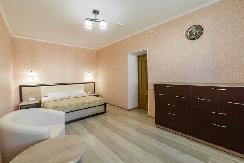 Люкс 1-местный 2-комнатный корп.Главный