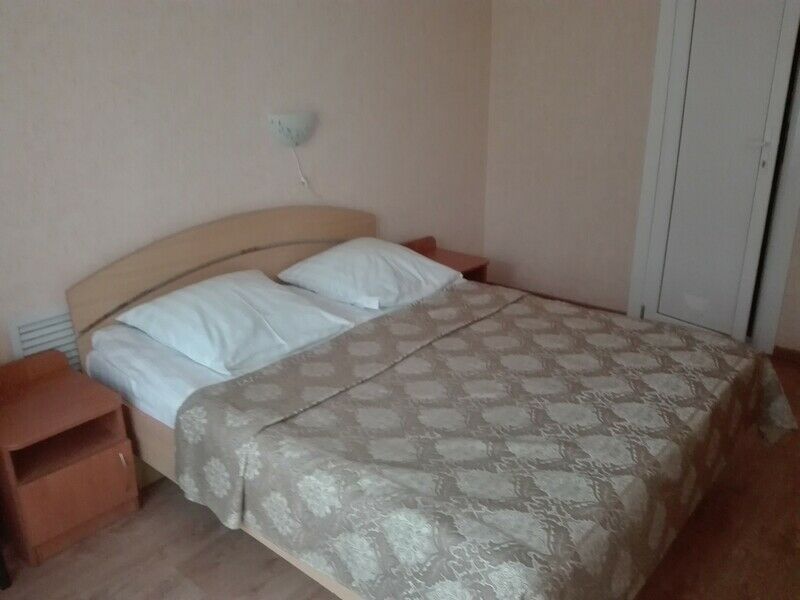 Стандартный 1-местный 2-комнатный корпус Главный