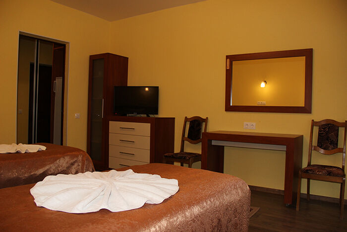 Семейный 2-местный  (главный корпус)