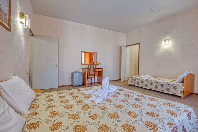 Стандарт семейный 4-местный 2-комнатный