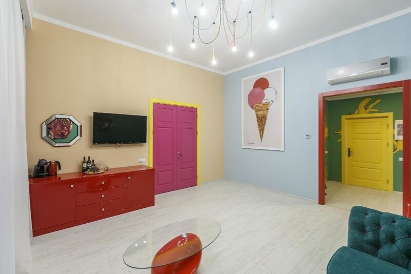 Люкс 4-местный именной (Энди Уорхол)