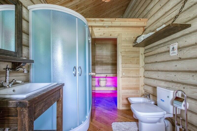 Дом 8-местный