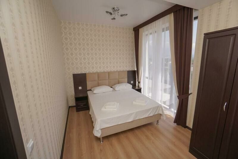 Люкс 2-местный 2-комнатный с балконом Главный корпус