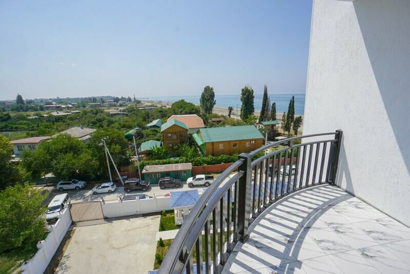 Люкс 2-местный 2-комнатный с балконом Главный корпус