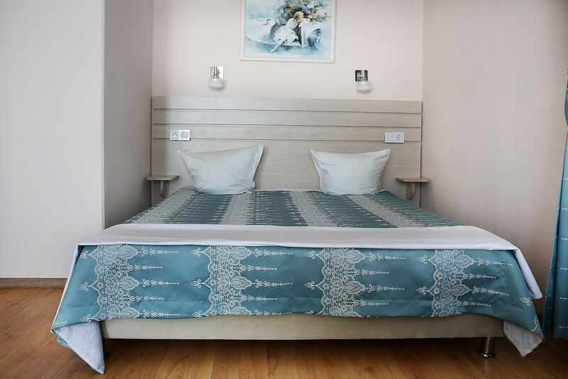 Люкс 2-местный 1-комнатный (с балконом и видом на море №7) (1)