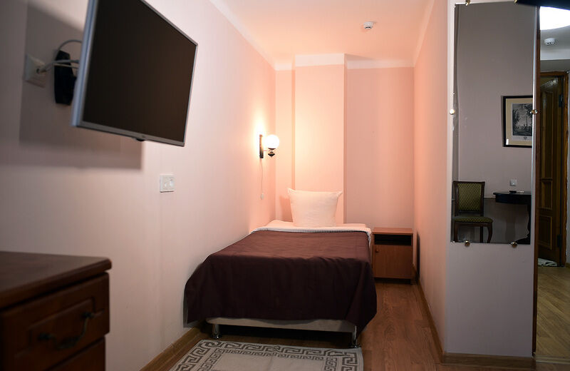 Семейный 3-местный 2-уровневый (с видом на море без балкона №3) (5)