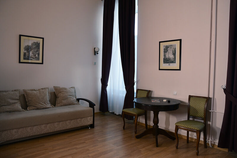 Семейный 3-местный 2-уровневый (с видом на море без балкона №3) (2)