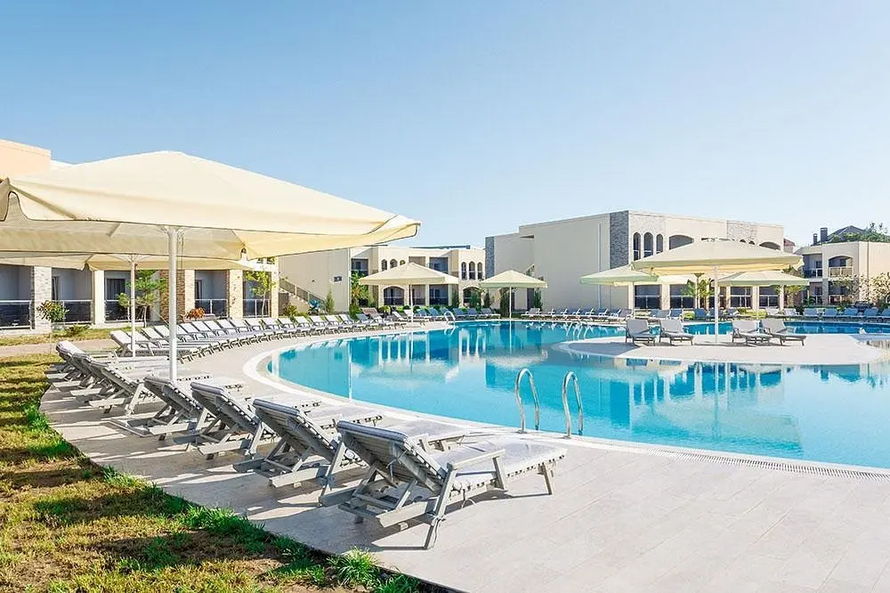 Бассейн | Morea Family Resort & Spa, Краснодарский край
