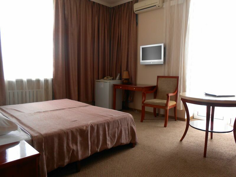 Люкс семейный 4-местный 2-комнатный