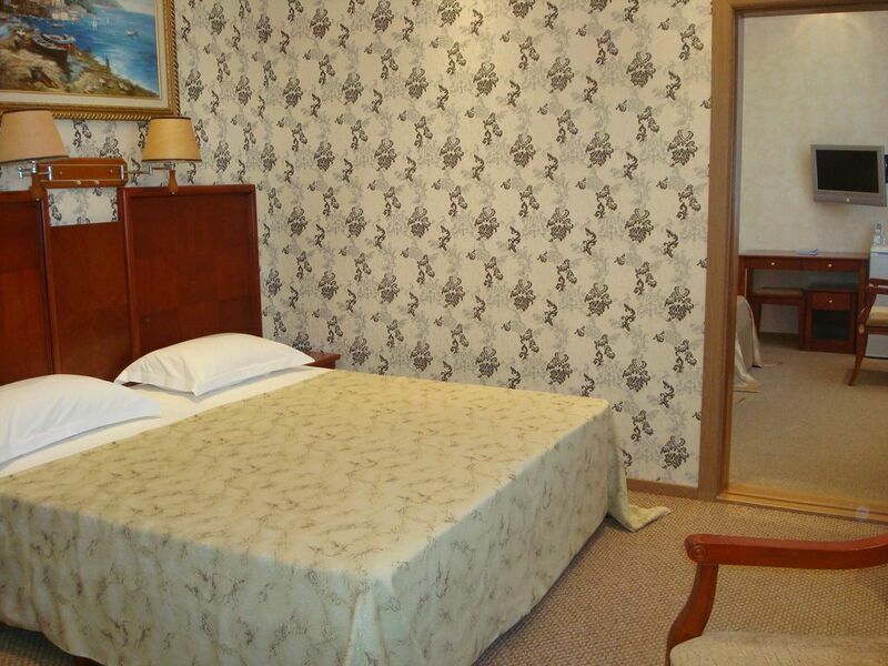 Стандартный 4-местный 2-комнатный