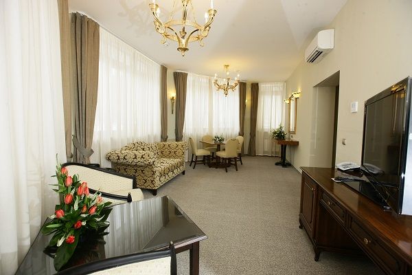 Люкс Панорамный 4-местный 3-комнатный