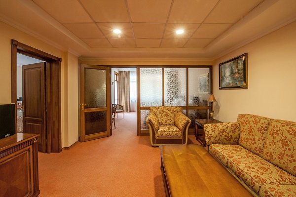 Семейный Люкс 4-местный 3-комнатный