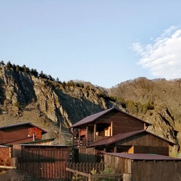 База отдыха Усадьба у горы, Горный Алтай (Республика Алтай), Чемал