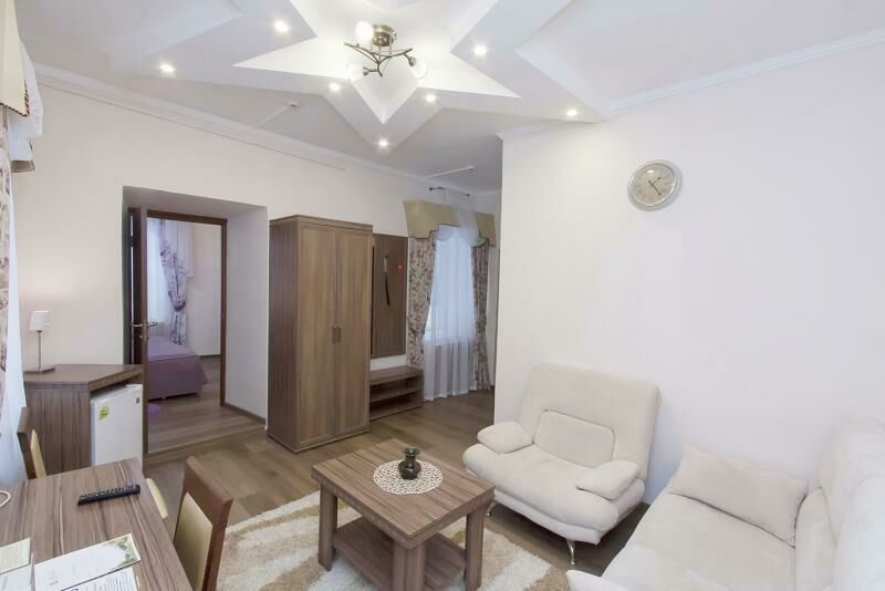 Люкс 2-местный 2-комнатный (корпус 7)