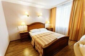 1 корпус Комфорт с двуспальной кроватью, Отель Таврия, Симферополь
