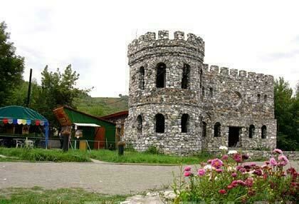 База отдыха Замок, поселок Катунь, Алтайский край