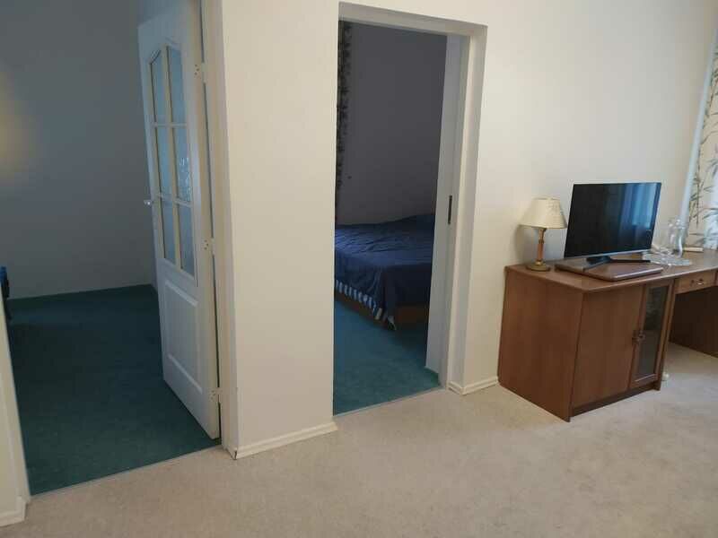 Джуниор сюит 4-местный 3-комнатный без балкона №4 (Восток) (5)