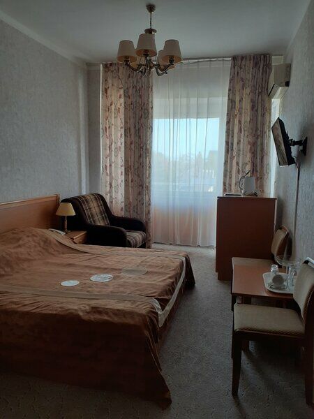 Стандартный 2-местный 1-комнатный с балконом и ванной (Юг) (2)