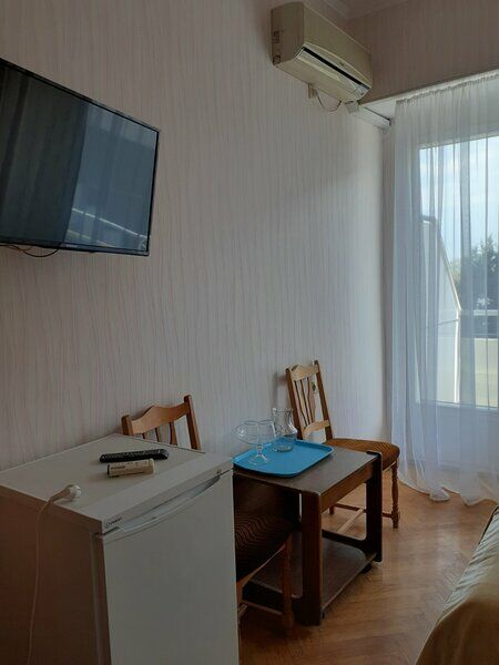 Стандартный 2-местный 1-комнатный с балконом и душем (Юг) (2)