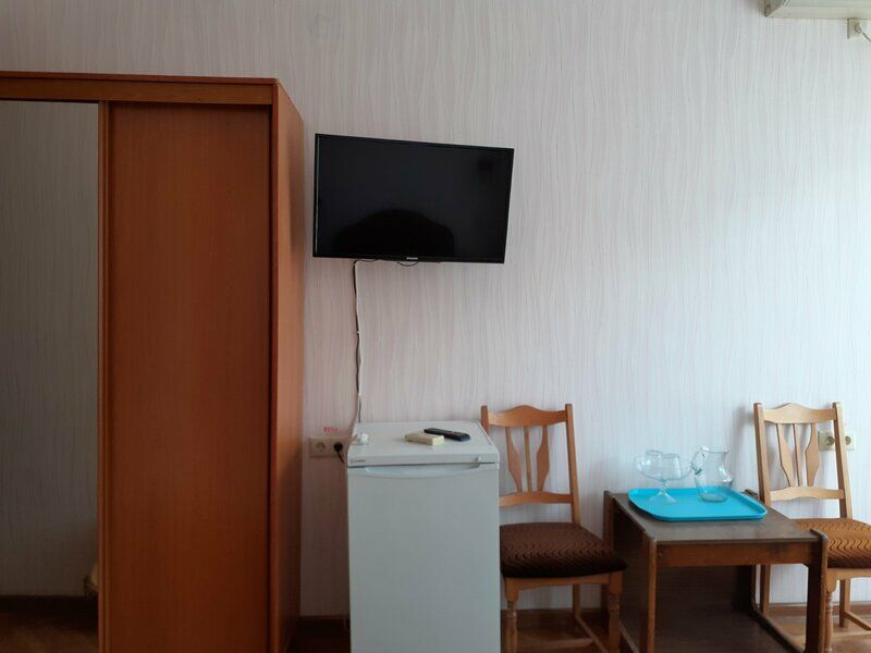 Стандартный 2-местный 1-комнатный с балконом и душем (Юг) (4)