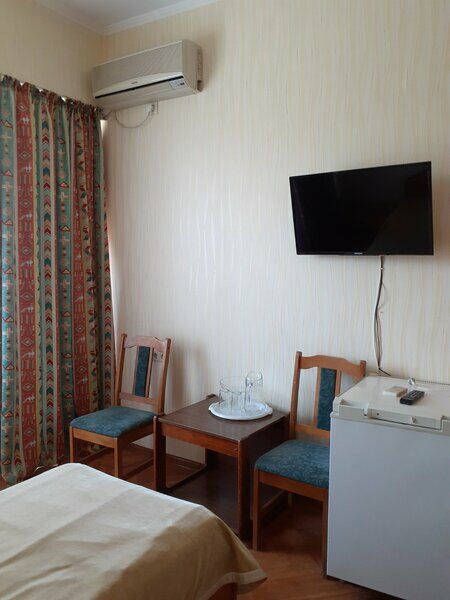 Стандартный 2-местный 1-комнатный с балконом и душем (Юг) (7)