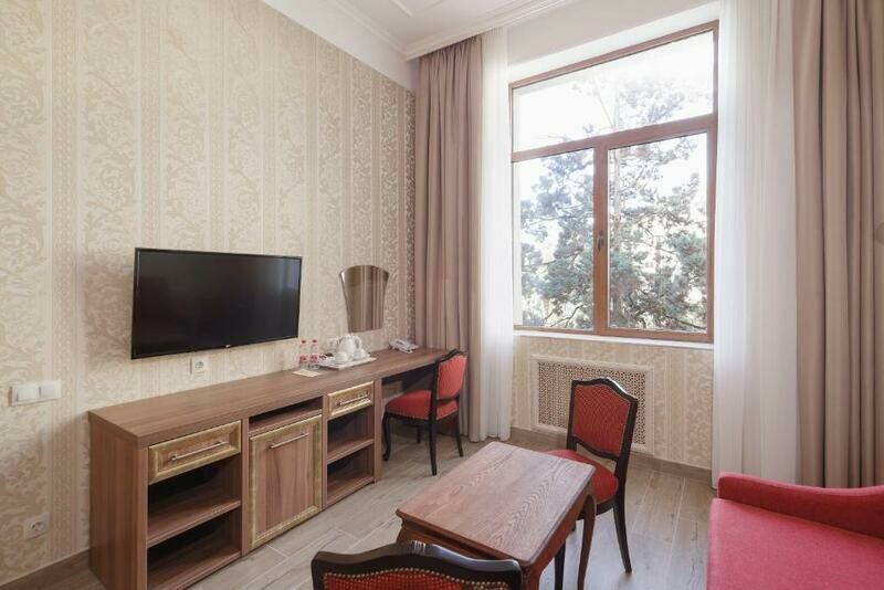 Suite 2-местный 2-комнатный без балкона корпус № 1, категория «В»