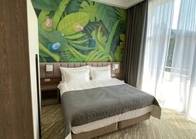 Junior Suite 2-местный 1-комнатный с террасой Side sea view-боковой вид на море, Отель Garden Resort Gagra, Гагра