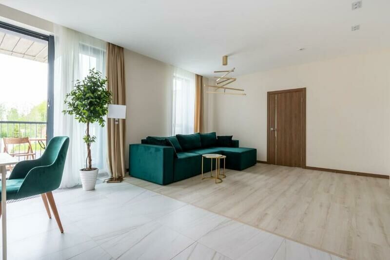 Люкс 4-местный (с 2 спальнями)