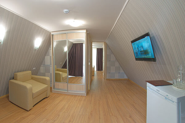 1 категория 2-комнатный в коттедже