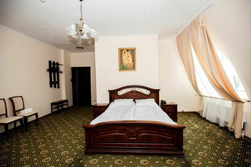 Джуниор сюит 2-местный 1-комнатный (3 звезды)