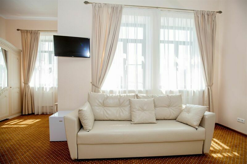 Джуниор сюит 2-местный 1-комнатный (3 звезды)