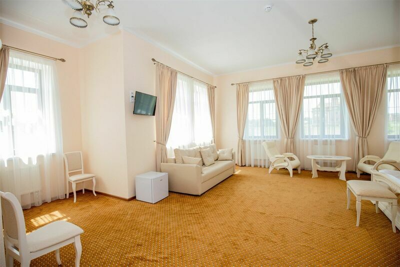 Джуниор сюит 2-местный 1-комнатный (3 звезды)