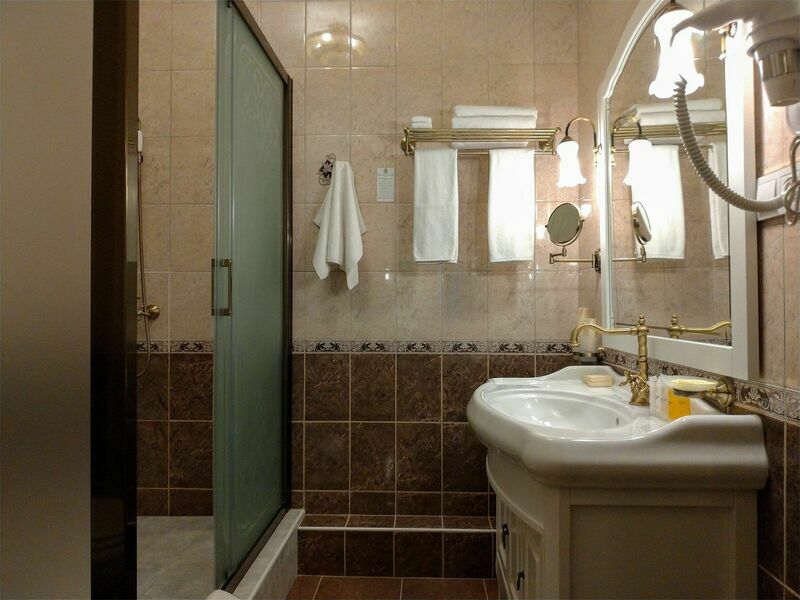 Люкс 2-местный (замок Империал, 4 звезды)