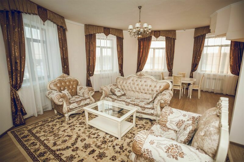 Сюит 2-местный 3-комнатный 2-уровневый (4 звезды)