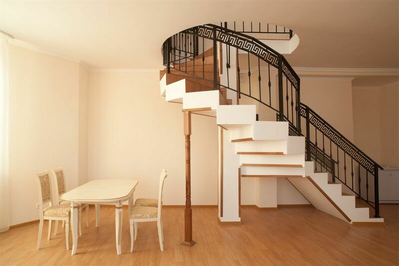 Сюит 2-местный 3-комнатный 2-уровневый (4 звезды)