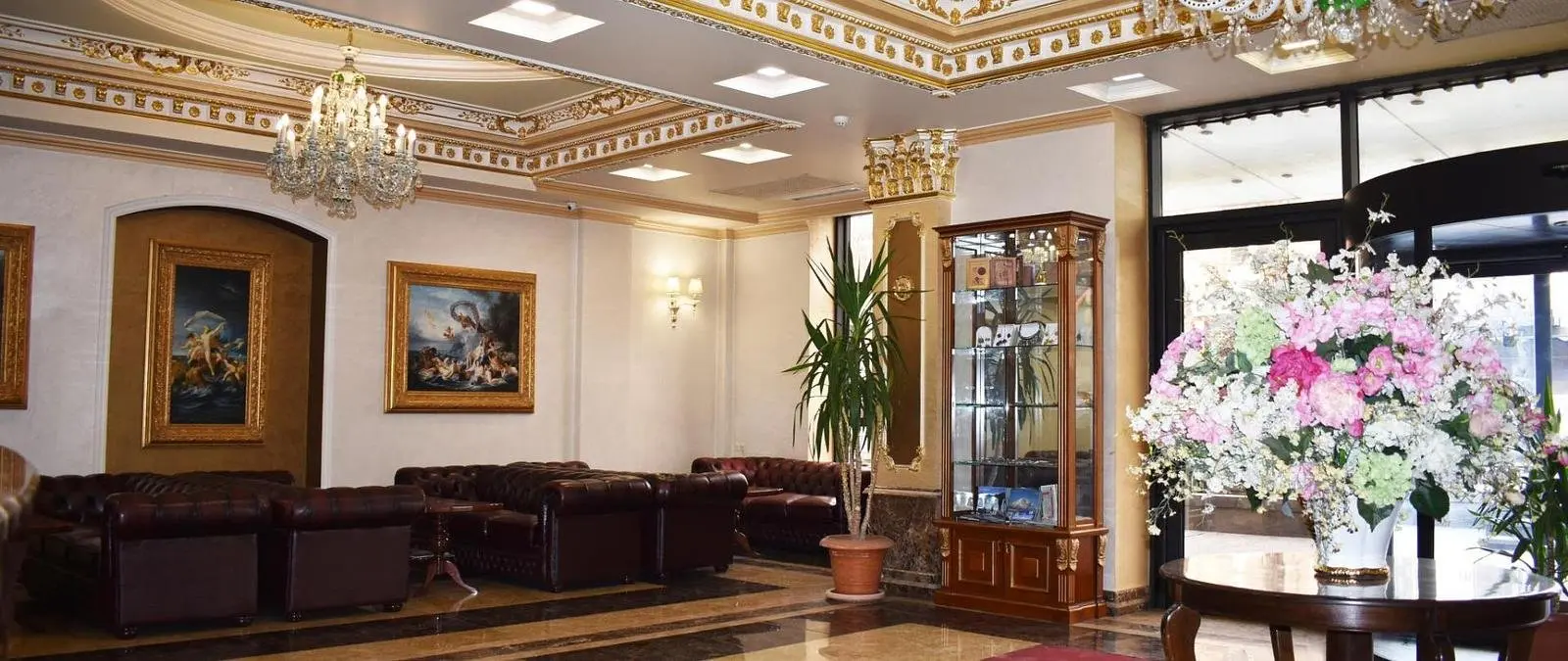 Холл | Royal Plaza, Ереван