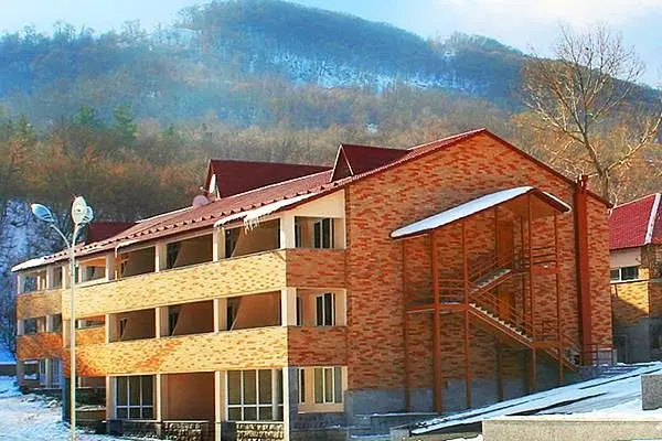 Фасад | Цахкаовит, Котайская область