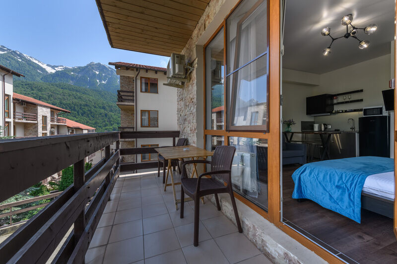 Студио Улучшенный 2-местный (с балконом)