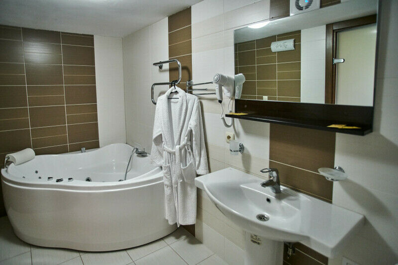 Люкс Экзотик 4-местный