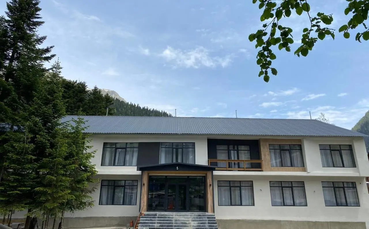 Отель Dombay Winter Hall, Домбай, Республика Карачаево-Черкесия