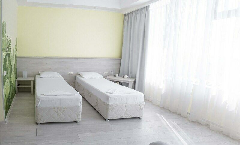 Делюкс 2-местный (частичный вид на море)