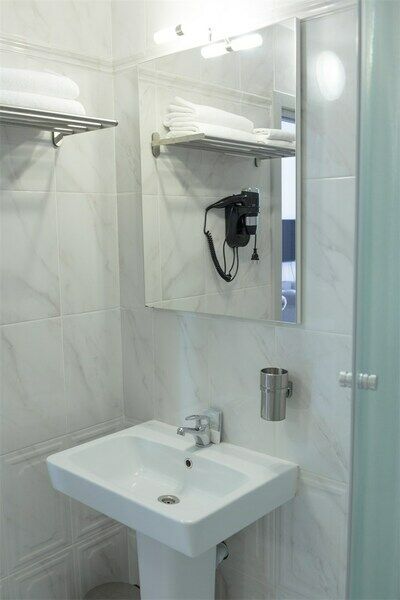 Делюкс 2-местный (частичный вид на море)