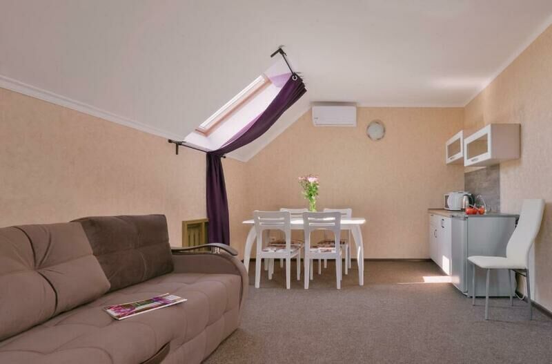 Апартаменты 2-местный 2-комнатный (с кинопроектором)