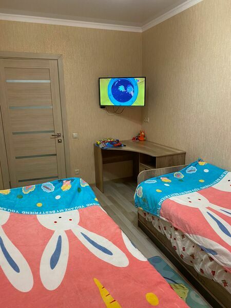 Апартаменты 3-местный 2-комнатный (на Коллективной 4/12)